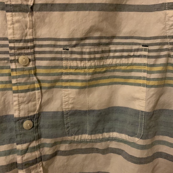 Free Planet short sleeve button down. - Picture 3 of 4